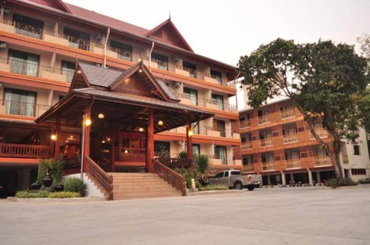 Baankhun Chiang Mai Hotel Екстер'єр фото